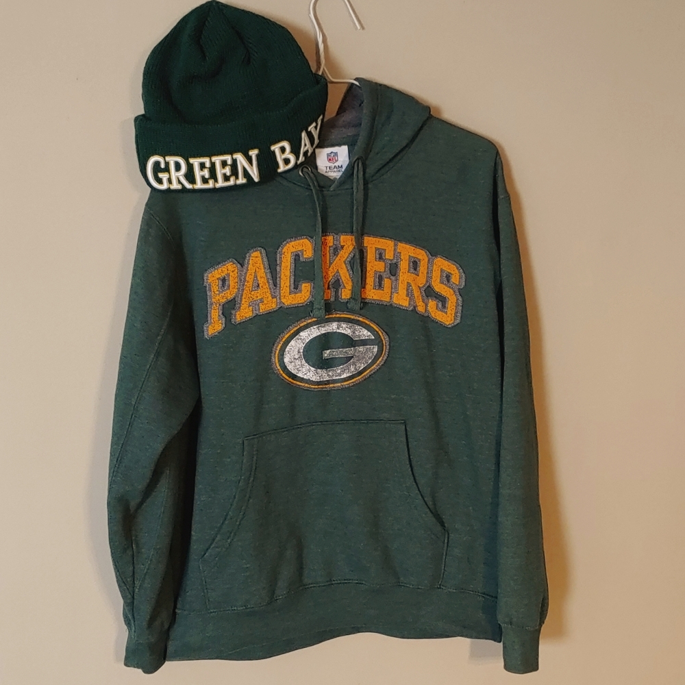 Green Bay Packers hoodie and beenie size small
